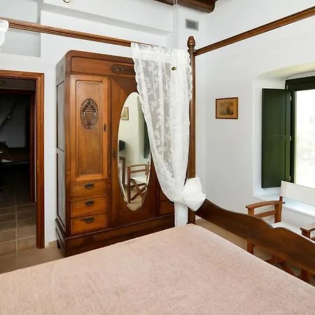 Villa Barons Mansion