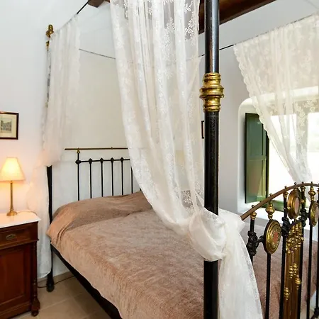 Vila Barons Mansion Naxos City